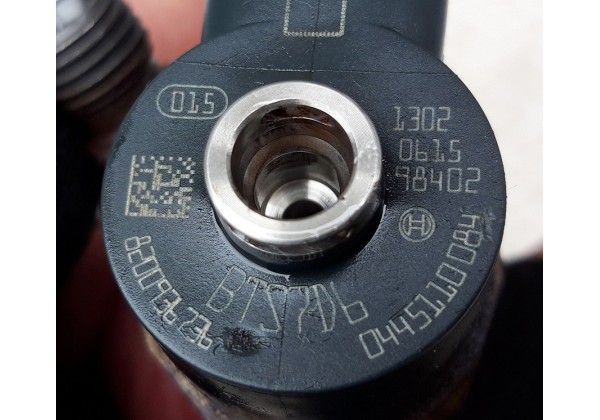 Форсунка дизельна Renault Laguna II, Espase IV, Master II, Vel Satis 2.2 DCi, Bosch, 8200084534, 8200936736, 0445110084 *